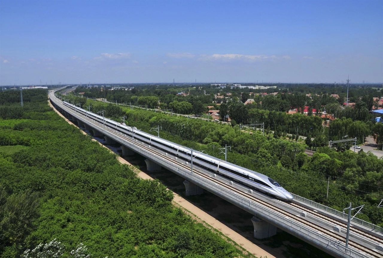 中国首部国际铁路标nba竞猜官网准发布吸纳中国列车图式线间距
